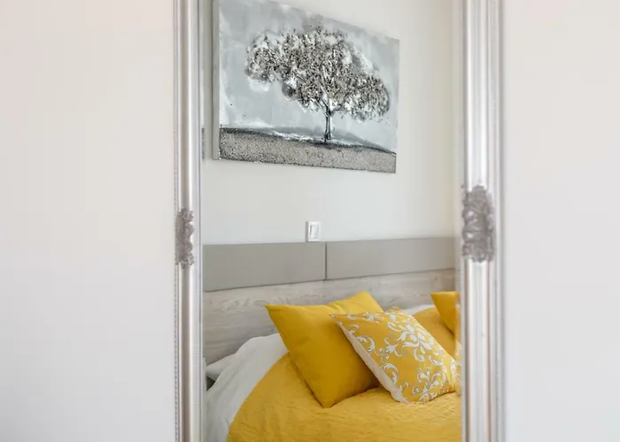 Luxury & Stella Maris