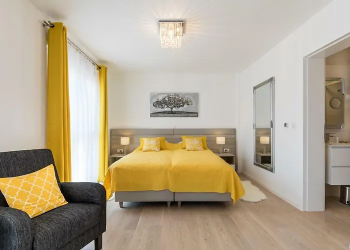 Luxury & Stella Maris Апартаменти *