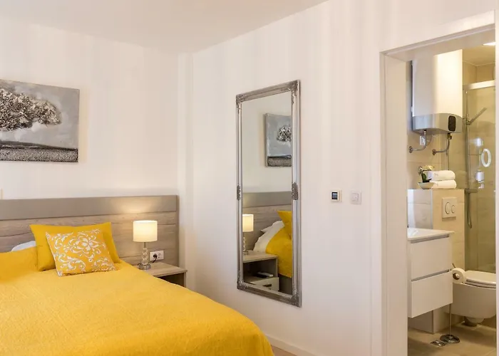 Luxury & Stella Maris Апартаменти Спліт