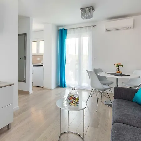 Luxury & Stella Maris Apartament *